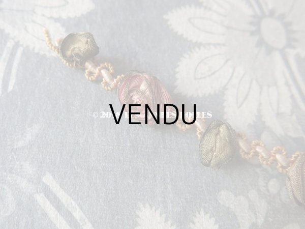 画像5: 19世紀末 アンティーク メタル糸 & シルク製 ロココトリム 4色の薔薇 ロココリボン 60cm (5)