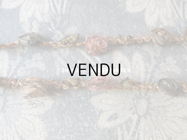 画像8: 19世紀末 アンティーク メタル糸 & シルク製 ロココトリム 4色の薔薇 ロココリボン 60cm (8)