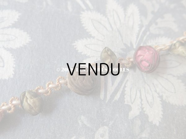 画像4: 19世紀末 アンティーク メタル糸 & シルク製 ロココトリム 4色の薔薇 ロココリボン 60cm (4)