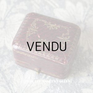 画像: アンティーク ジュエリーボックス 金彩入り ボルドー