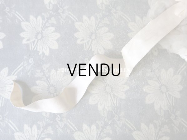 画像13: アンティーク ドール用  シルクサテン & フリルのボネ (13)