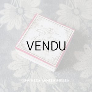 画像: 1900年代 アンティーク ジュエリーボックス ピンクの縁取り