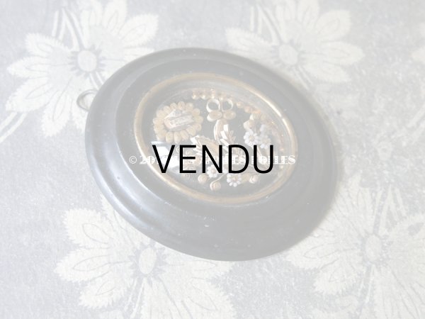 画像4: 19世紀 アンティーク ルリケール　聖遺物のガラスフレーム  聖人の遺品 (4)