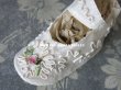 画像11: 1920年代 アンティーク ベビー用シューズ  薔薇のロココモチーフ＆コード刺繍 (11)