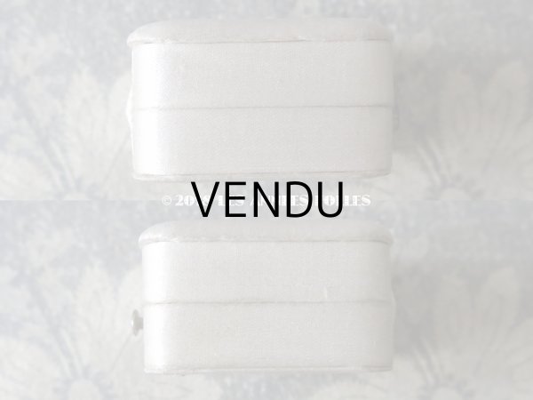 画像5: アンティーク 小さなジュエリーボックス オフホワイトのシルクサテン (5)