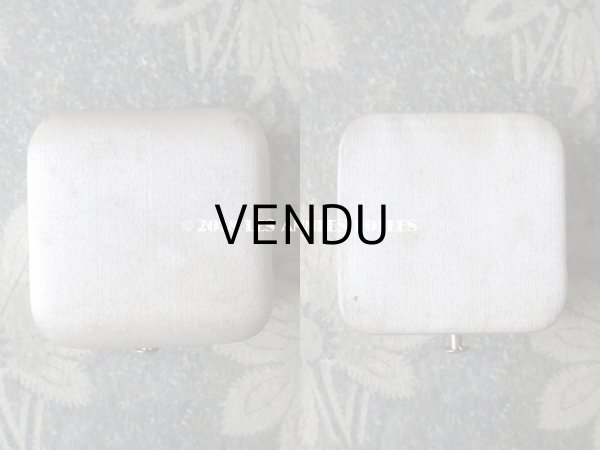 画像3: アンティーク 小さなジュエリーボックス オフホワイトのシルクサテン (3)