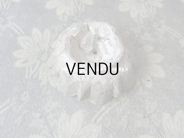 画像4: アンティーク 石膏のオーナメント  うさぎ＆花 (4)