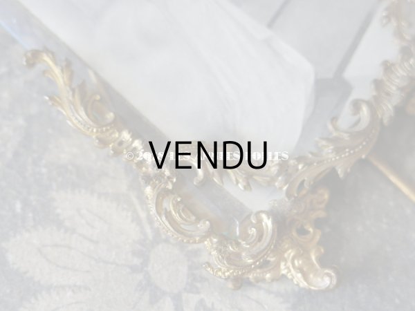 画像8: アンティーク フォトフレーム モノグラムのメダイヨン ロカイユ装飾 (8)