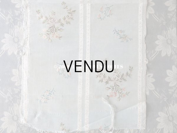 画像6: 18世紀 アンティーク シルク製 ファブリック 手刺繍 薔薇とリボンのガーランド　 (6)