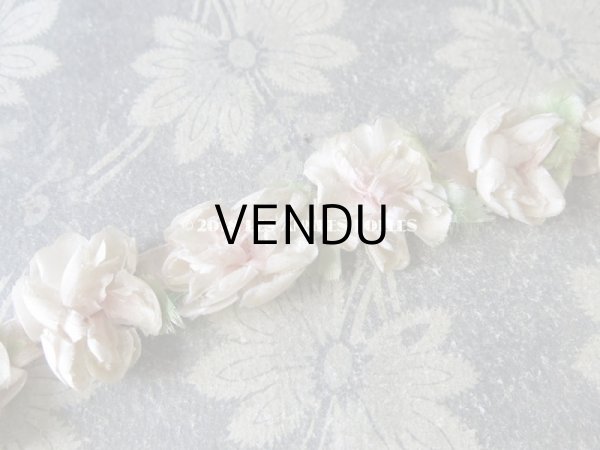 画像5: 1900年代 アンティーク シルクシフォンの薔薇のリース 淡いピンク (5)