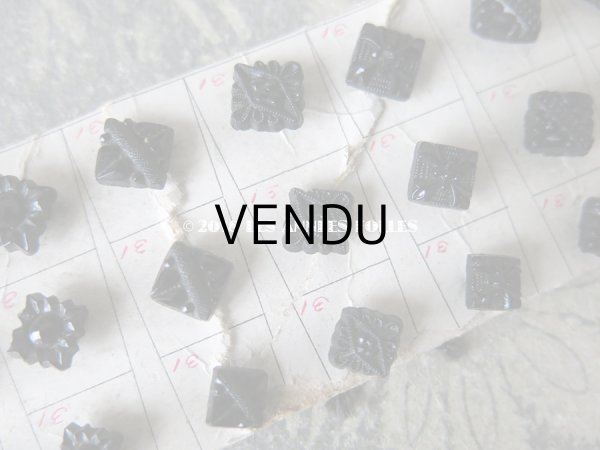 画像5: 1900年代 アンティーク 小さなボタンのサンプラー フレンチジェット  6〜8mm 21ピース (5)