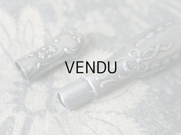 画像10: 1930年代 アンティーク シルバー製 リボン柄のソーイングセット 裁縫道具 (10)