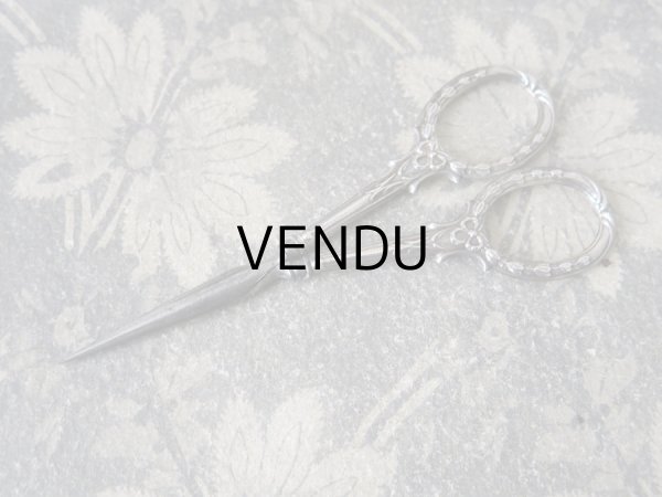 画像11: 1930年代 アンティーク シルバー製 リボン柄のソーイングセット 裁縫道具 (11)