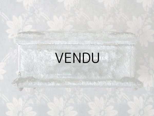 画像4: 19世紀末 アンティーク グレイッシュグリーンの裁縫箱 金具＆脚付き (4)