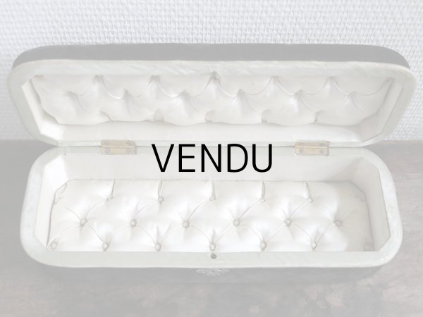 画像5: 19世紀 アンティーク 薔薇のブーケのリボン刺繍入り グローブボックス  ダークブルーのベルベット (5)