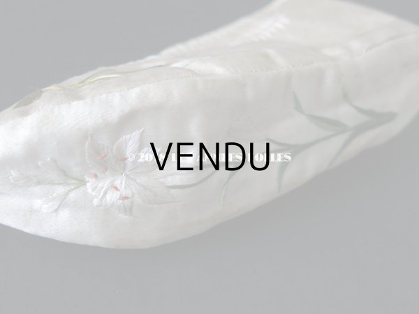 画像13: 18世紀 アンティーク シルク製 ベビー用シューズ  白百合の刺繍入り  (13)