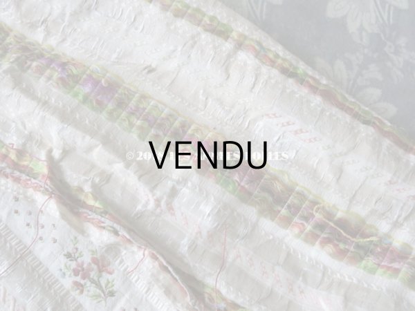 画像8: 18世紀 アンティーク シルク製 ファブリック 薄紫の花とピンクのリボン 37×70cm (8)