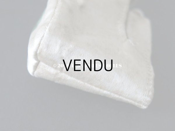 画像12: 18世紀 アンティーク シルク製 ベビー用シューズ  白百合の刺繍入り  (12)