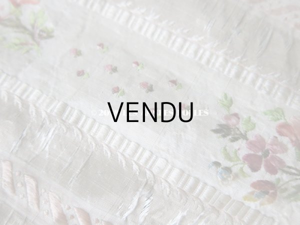 画像6: 18世紀 アンティーク シルク製 ファブリック 薄紫の花とピンクのリボン 37×70cm (6)