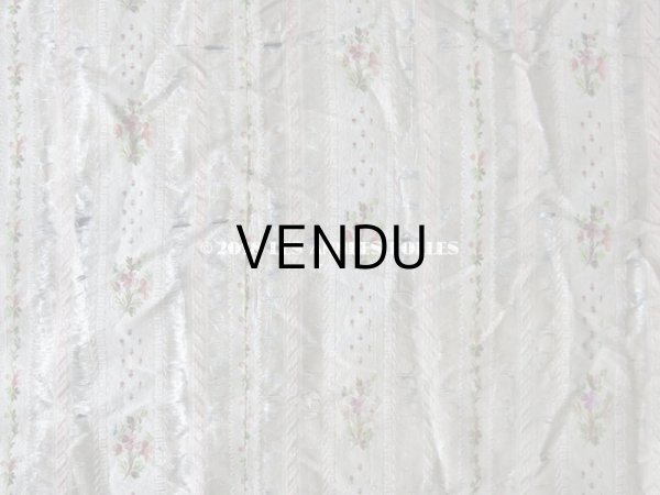 画像4: 18世紀 アンティーク シルク製 ファブリック 薄紫の花とピンクのリボン 37×70cm (4)