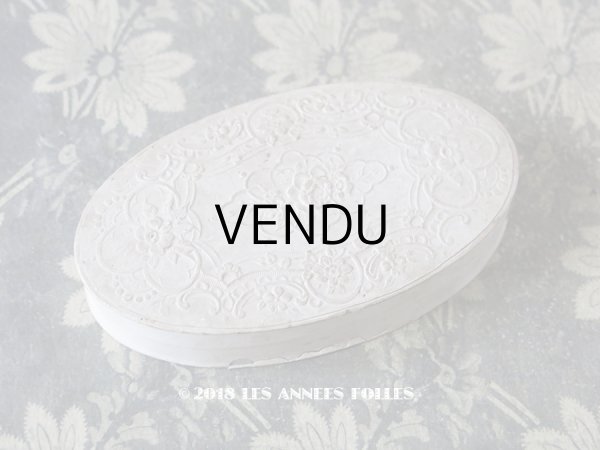 画像1: 19世紀 アンティーク チョコレートの紙箱 薔薇模様 (1)