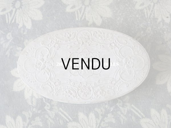 画像4: 19世紀 アンティーク チョコレートの紙箱 薔薇模様 (4)