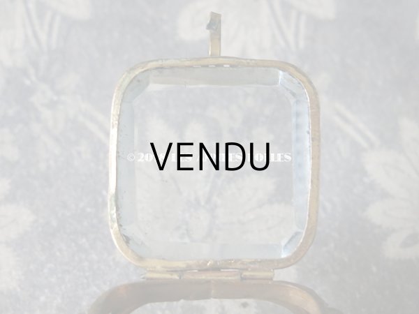 画像12: アンティーク 小さなジュエリーボックス　淡いマスタードカラーのシルク製クッション (12)