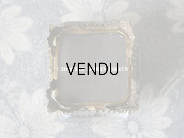 画像5: アンティーク 小さなジュエリーボックス　淡いマスタードカラーのシルク製クッション (5)