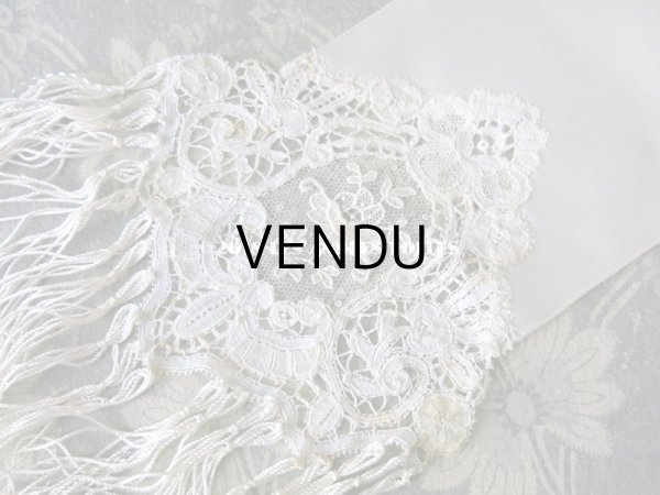 画像8: 1900年代 アンティーク ポワン・ド・ローズ＆デュセスレースの装飾入り コミュニオンの腕章　【ポワン・ド・ローズ】 (8)