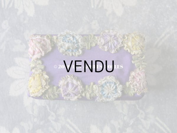 画像3: 【クリスマスセール2018対象外】 19世紀末 アンティーク　ロココトリムの小さなお菓子箱　シルク製 (3)