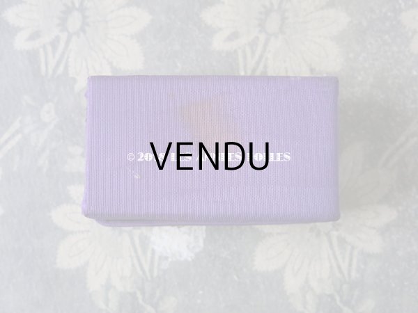 画像4: 【クリスマスセール2018対象外】 19世紀末 アンティーク　ロココトリムの小さなお菓子箱　シルク製 (4)