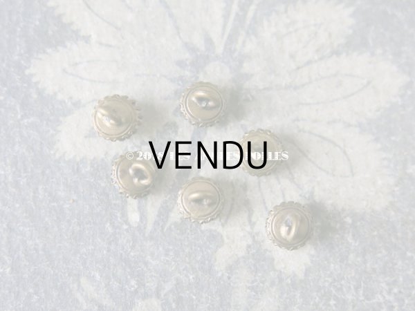 画像4: 【クリスマスセール2018対象外】 アンティーク ドール用 極小 ボタン 7mm 6ピースのセット オパールカラー (4)