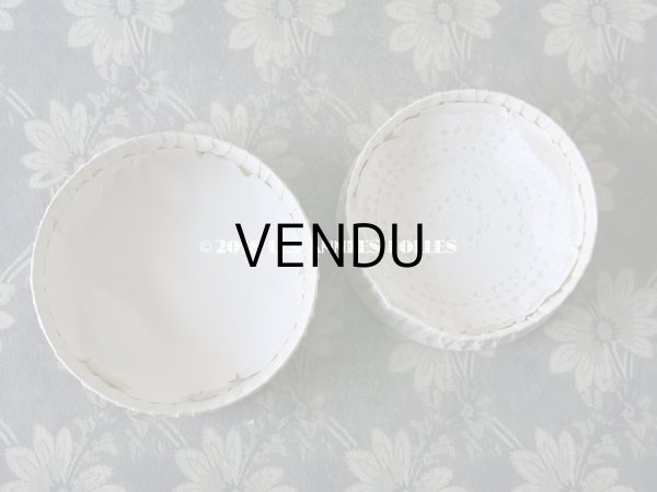 画像5:  【クリスマスセール2018対象外】 アンティーク ワックスフラワー付　ドラジェのお菓子箱 バテム レースペーパー付 (5)