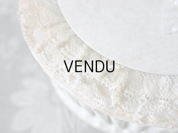 画像4:  【クリスマスセール2018対象外】 アンティーク ワックスフラワー付　ドラジェのお菓子箱 バテム レースペーパー付 (4)