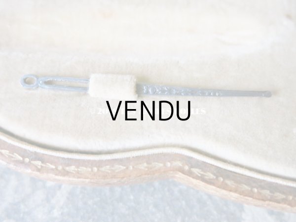 画像18: 1900年代 アンティーク シルバー製 リボン柄のソーイングセット 裁縫道具 (18)