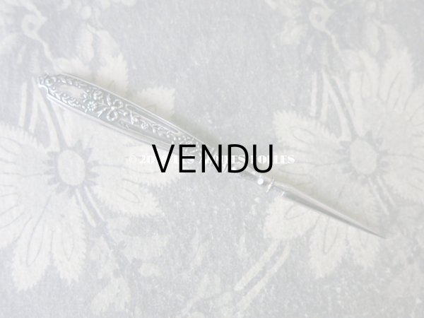 画像5: 1900年代 アンティーク シルバー製 リボン柄のソーイングセット 裁縫道具 (5)