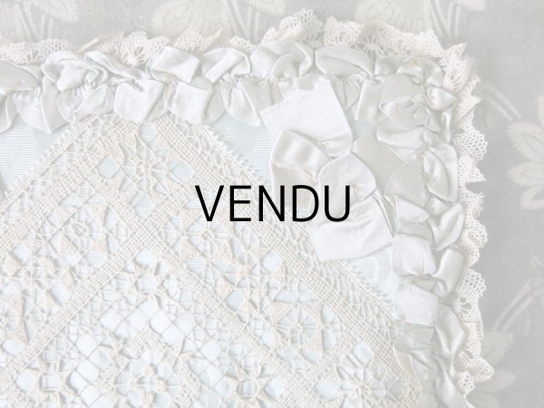 画像7: 19世紀末 アンティーク シルク製 ハンキーケース グレイッシュブルー ハンカチ用ポシェット  (7)