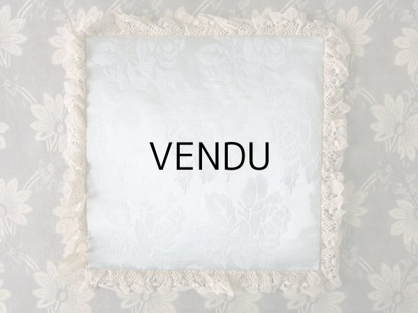 画像3: 19世紀末 アンティーク シルク製 ハンキーケース グレイッシュブルー ハンカチ用ポシェット  (3)