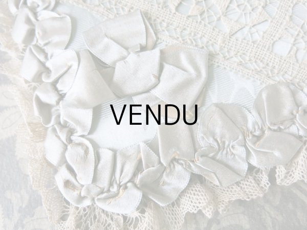 画像10: 19世紀末 アンティーク シルク製 ハンキーケース グレイッシュブルー ハンカチ用ポシェット  (10)