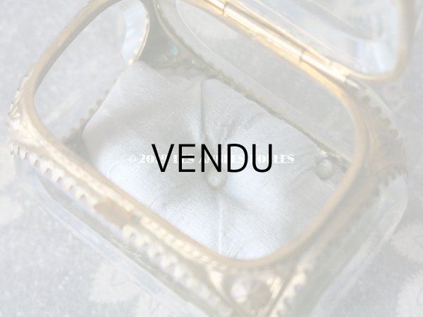 画像4: アンティーク 小さなジュエリーボックス　淡いグレイッシュブルーのシルク製クッション (4)