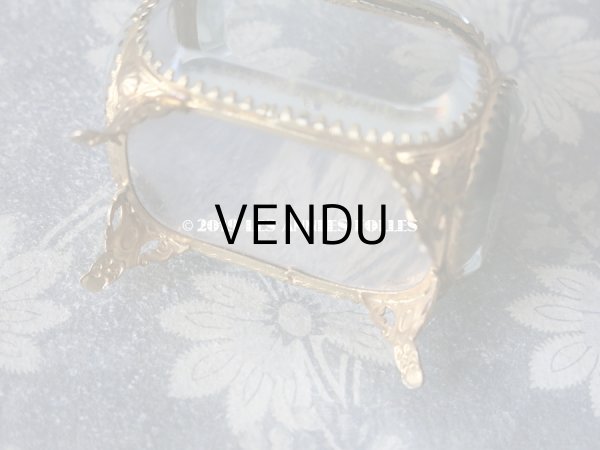 画像5: アンティーク 小さなジュエリーボックス　淡いグレイッシュブルーのシルク製クッション (5)