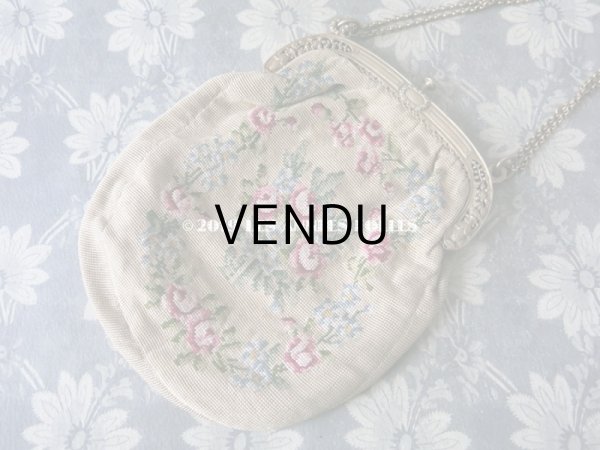 画像6: 19世紀末 アンティーク  オモニエール 薔薇模様 ニードルポイント 天使のモチーフ付 シャンパンゴールドのフレーム (6)