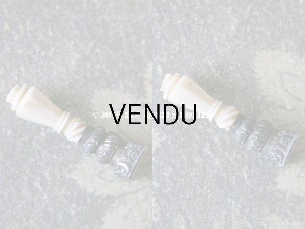 画像4: 19世紀末 アンティーク ドール用 シルバー製 とても小さなシーリングスタンプ 王冠＆モノグラム (4)