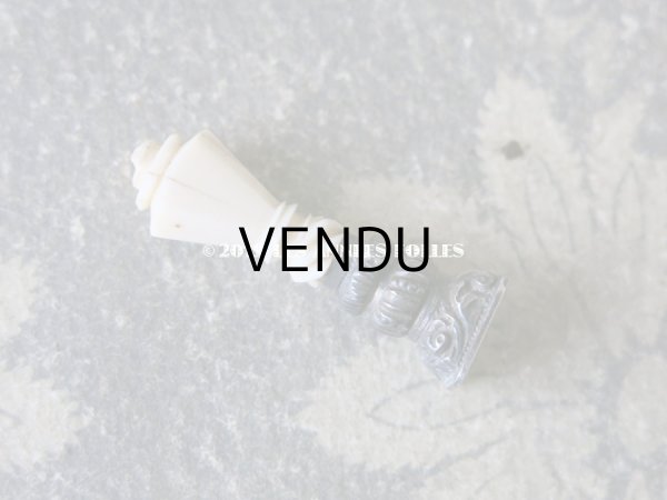 画像3: 19世紀末 アンティーク ドール用 シルバー製 とても小さなシーリングスタンプ 王冠＆モノグラム (3)