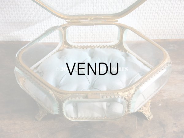 画像6: 19世紀 アンティーク 大きなジュエリーボックス 6角形　淡いブルーのクッション (6)