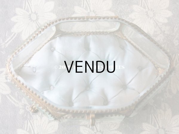 画像4: 19世紀 アンティーク 大きなジュエリーボックス 6角形　淡いブルーのクッション (4)