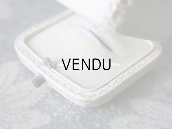 画像7: アンティーク 本革製 ジュエリーボックス 金彩入り オフホワイト リングボックス (7)