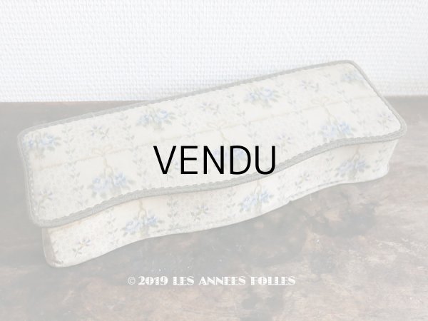 画像1: 1900年代 アンティーク 薔薇の花かご  カルトナージュボックス　青い薔薇＆薄紫色の花 (1)