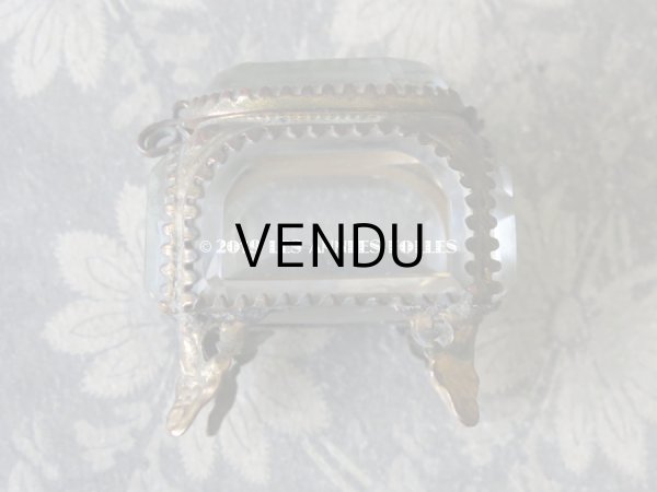 画像8: アンティーク 小さなジュエリーボックス グレイッシュブルーのシルク製クッション (8)