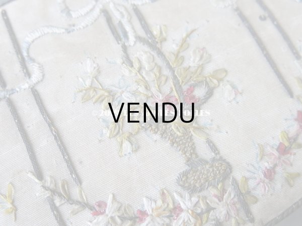 画像4: 1920年代 アンティーク リボン刺繍の カルトナージュボックス  (4)